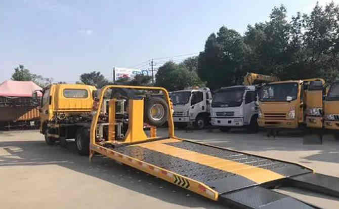 三台汽车中途维修案例